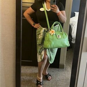 Gorgeous Y2k Kate Spade Chrystie Street Rosaleen satchel green leather Satchel